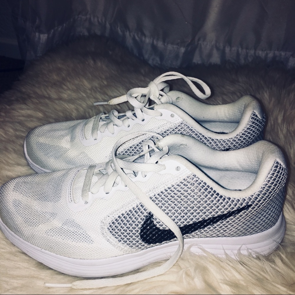 White Nike’s